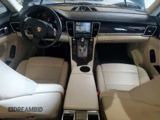 2014 Porsche Panamera z VIN WP0AA2A79EL009679, wystawiony jako Copart lot #49444915 z przebiegiem 80 908 mil mil oraz Szkody całkowita. Historia ofert i sprzedaży dostępna na DreamBid. Obrazek 8.