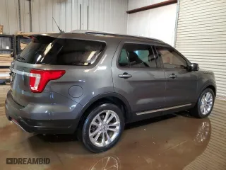 2019 Ford Explorer XLT with VIN 1FM5K7D86KGA08134, listed as a Copart auction lot 49121495 with 130,240 mi miles and Clean Title. Bid and sale history available at carsss.com. Image 3.