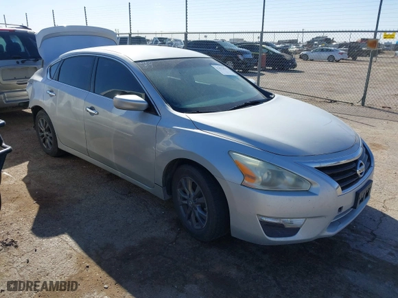 2015 Nissan Altima 2.5 with VIN 1N4AL3AP0FN898528, listed as a IAAI auction lot 41452427 with 159,192 mi miles. Bid and sale history available at carsss.com. Image 1.