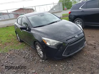 2016 Scion iA with VIN 3MYDLBZV6GY113214, listed as a IAAI auction lot 42113255 with 182,175 mi miles. Bid and sale history available at carsss.com. Image 1.