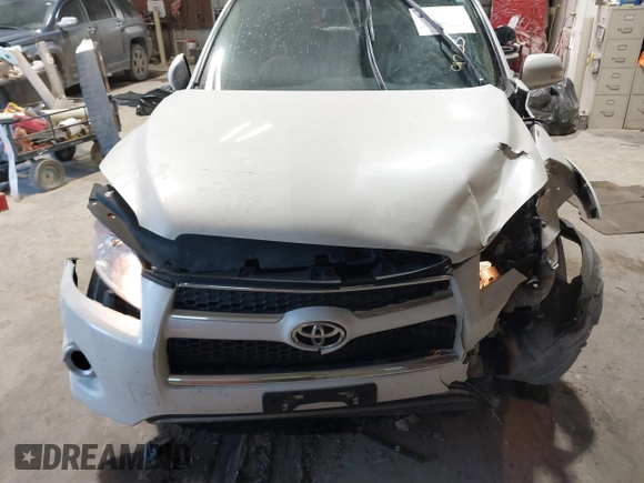 2011 Toyota RAV4 Ltd with VIN 2T3DK4DV3BW045652, listed as a IAAI auction lot 41399253 with 221,225 mi miles. Bid and sale history available at carsss.com. Image 12.