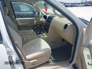 2006 Ford Explorer XLS with VIN 1FMEU62E26UA24271, listed as a IAAI auction lot 41886161 with 107,213 mi miles. Bid and sale history available at carsss.com. Image 5.