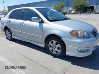 2007 Toyota Corolla CE with VIN 1NXBR30E17Z885688, listed as a IAAI auction lot 42089074 with 203,755 mi miles. Bid and sale history available at carsss.com. Image 1.