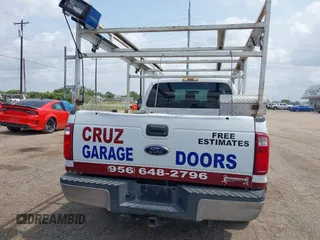 2012 Ford F-350 XL z VIN 1FTBF3A61CEB82648, wystawiony jako IAAI lot #42395064 z przebiegiem 266 558 mil mil oraz . Historia ofert i sprzedaży dostępna na DreamBid. Obrazek 16.