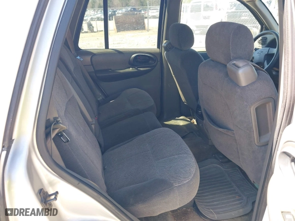 2004 Chevrolet TrailBlazer LT with VIN 1GNDS13S142171842, listed as a IAAI auction lot 41805868 with 200,232 mi miles. Bid and sale history available at carsss.com. Image 8.