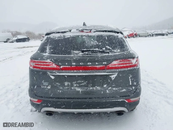 2019 Lincoln MKC Standard with VIN 5LMCJ1D99KUL17837, listed as a IAAI auction lot 41232384 with 80,952 mi miles. Bid and sale history available at carsss.com. Image 16.
