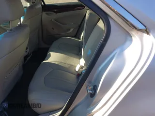2012 Cadillac CTS Sedan Luxury with VIN 1G6DG5E50C0116725, listed as a IAAI auction lot 41694928 with 114,214 mi miles. Bid and sale history available at carsss.com. Image 8.