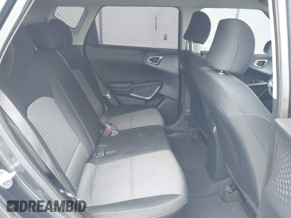 2020 Kia Soul S with VIN KNDJ23AU5L7053547, listed as a IAAI auction lot 41807125 with 109,829 mi miles. Bid and sale history available at carsss.com. Image 8.