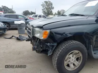 1998 Toyota 4Runner с VIN JT3GM84R1W0032821, выставлен на аукционе IAAI как лот 42159329 с пробегом 235 502 миль миль и . История ставок и продаж доступна на DreamBid. Изображение 6.
