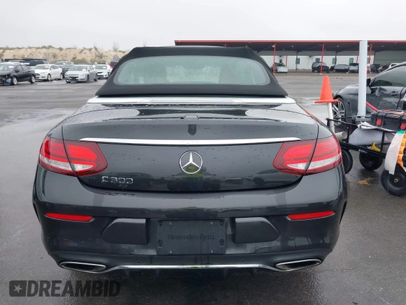 2019 Mercedes-Benz C 300 with VIN WDDWK8DB5KF919156, listed as a IAAI auction lot 41432031 with 39,771 mi miles and . Bid and sale history available at carsss.com. Image 16.