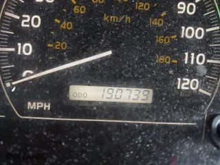 2005 Toyota Sequoia Limited with VIN 5TDBT48A25S250798, listed as a IAAI auction lot 41554846 with 190,739 mi miles. Bid and sale history available at carsss.com. Image 15.