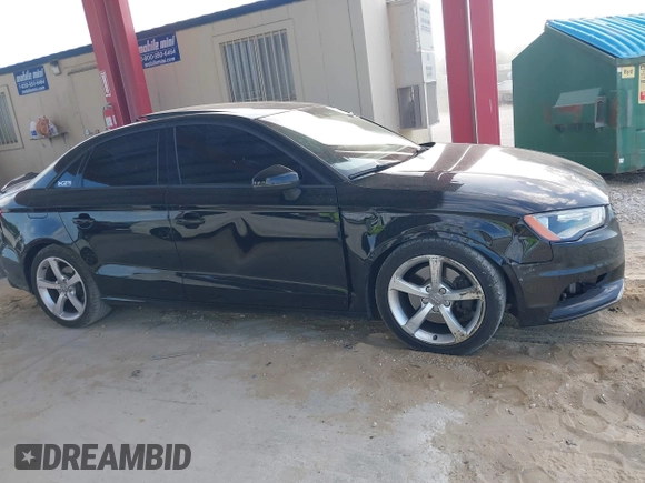 2015 Audi A3 Premium z VIN WAUACGFF1F1140560, wystawiony jako IAAI lot #42151740 z przebiegiem 118 664 mil mil oraz . Historia ofert i sprzedaży dostępna na DreamBid. Obrazek 13.