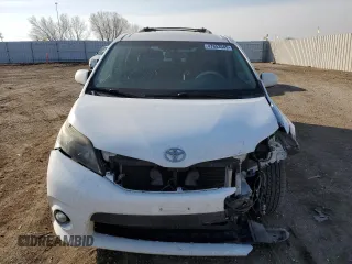 2013 Toyota Sienna SE z VIN 5TDXK3DC1DS353803, wystawiony jako Copart lot #47653545 z przebiegiem 139 032 mil mil oraz Szkoda całkowita • Salvage title. Historia ofert i sprzedaży dostępna na DreamBid. Obrazek 5.