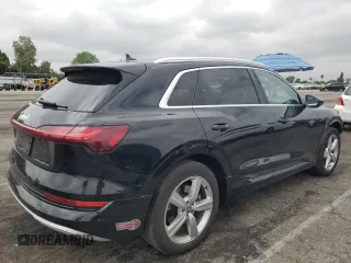 2019 Audi e-tron Premium Plus с VIN WA1LABGE4KB021801, выставлен на аукционе Copart как лот 59353315 с пробегом 59 215 миль миль и Списание • Salvage title. История ставок и продаж доступна на DreamBid. Изображение 3.