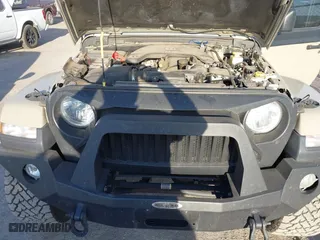 2020 Jeep Gladiator Sport S with VIN 1C6HJTAG3LL214469, listed as a IAAI auction lot 42017170 with 114,599 mi miles. Bid and sale history available at carsss.com. Image 10.