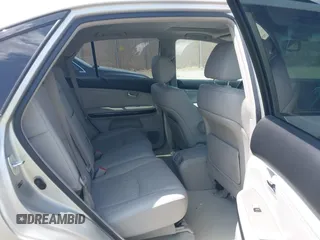 2008 Lexus RX 350 z VIN 2T2HK31U88C093069, wystawiony jako IAAI lot #42442723 z przebiegiem 84 485 mil mil oraz . Historia ofert i sprzedaży dostępna na DreamBid. Obrazek 8.