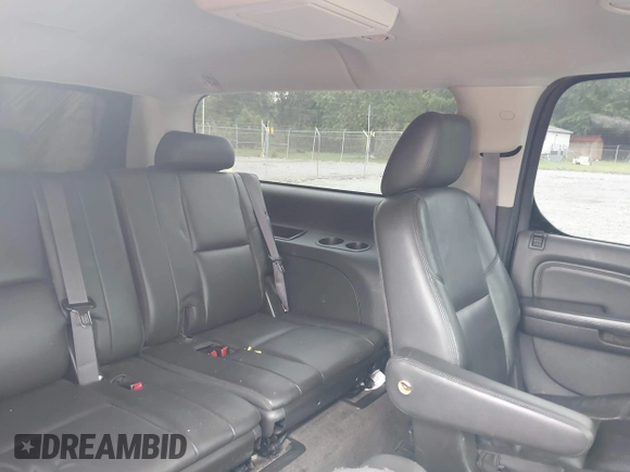 2014 Cadillac Escalade ESV Luxury with VIN 1GYS4HEF6ER199190, listed as a IAAI auction lot 42365693 with 144,875 mi miles and . Bid and sale history available at DreamBid. Image 8.
