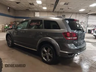 2015 Dodge Journey Crossroad with VIN 3C4PDDGG0FT607072, listed as a IAAI auction lot 41881868 with 185,699 mi miles. Bid and sale history available at carsss.com. Image 3.