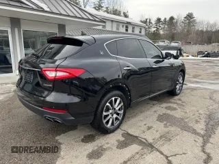 2018 Maserati Levante z VIN ZN661XUA4JX304412, wystawiony jako Copart lot #48468805 z przebiegiem 98 541 mil mil oraz Tytuł czysty. Historia ofert i sprzedaży dostępna na DreamBid. Obrazek 4.