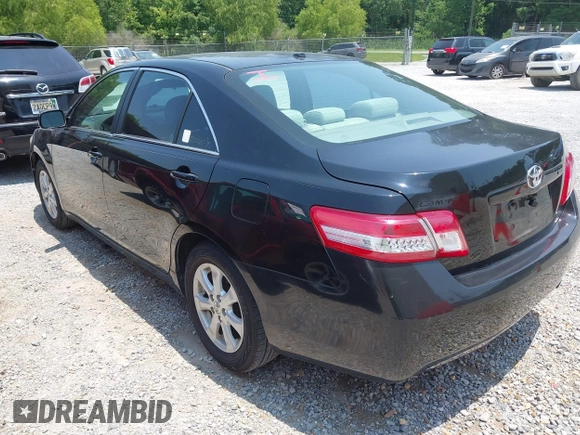 2011 Toyota Camry LE z VIN 4T1BF3EK3BU213440, wystawiony jako IAAI lot #42403474 z przebiegiem 150 700 mil mil oraz . Historia ofert i sprzedaży dostępna na DreamBid. Obrazek 3.