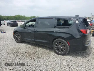 2020 Chrysler Pacifica Touring with VIN 2C4RC1FGXLR149096, listed as a Copart auction lot 53756505 with 220,515 mi miles and Salvage title. Bid and sale history available at DreamBid. Image 2.
