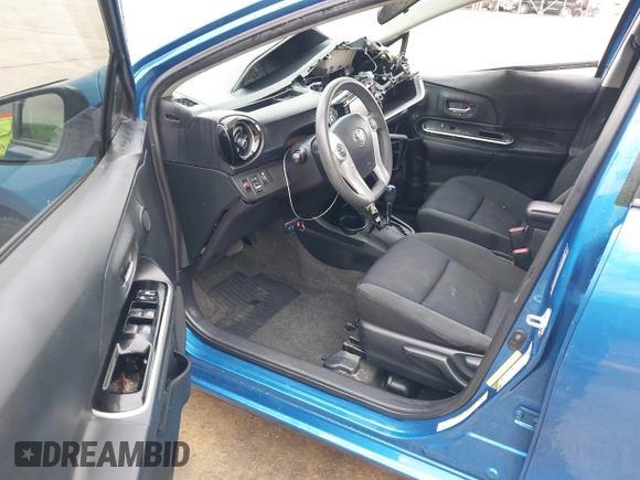 2015 Toyota Prius One with VIN JTDKDTB31F1582344, listed as a IAAI auction lot 41240729 with 190,763 mi miles and . Bid and sale history available at carsss.com. Image 5.