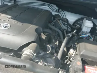 2019 Toyota Tundra SR5 с VIN 5TFDW5F13KX811573, выставлен на аукционе IAAI как лот 42486471 с пробегом 103 236 миль миль и . История ставок и продаж доступна на DreamBid. Изображение 20.