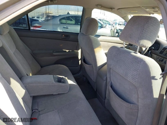 2004 Toyota Camry LE with VIN 4T1BE32K34U917387, listed as a IAAI auction lot 41735677 with 298,736 mi miles. Bid and sale history available at carsss.com. Image 8.