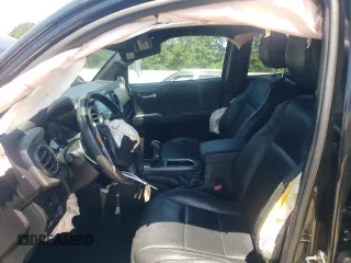 2020 Toyota Tacoma SR5 with VIN 3TMDZ5BN8LM090576, listed as a Copart auction lot 62217495 with 29,996 mi miles and Salvage title. Bid and sale history available at DreamBid. Image 7.