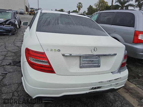 2014 Mercedes-Benz C 250 Sport with VIN WDDGF4HB4EA933398, listed as a Copart auction lot 49122985 with 141,039 mi miles and Clean title. Bid and sale history available at DreamBid. Image 6.