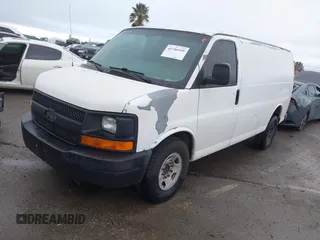 2007 Chevrolet Express Cargo Van with VIN 1GCGG25V271204099, listed as a IAAI auction lot 41786959 with 195,383 mi miles. Bid and sale history available at carsss.com. Image 17.
