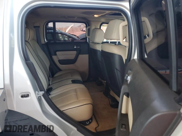 2006 Hummer H3 z VIN 5GTDN136468164301, wystawiony jako Copart lot #56389095 z przebiegiem 132 134 mil mil oraz Szkoda całkowita • Salvage title. Historia ofert i sprzedaży dostępna na DreamBid. Obrazek 11.