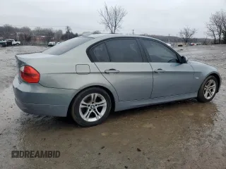 2008 BMW 3 Series 328xi z VIN WBAVC93568K040752, wystawiony jako Copart lot #45042605 z przebiegiem 162 092 mil mil oraz Czysty tytuł • Clean title. Historia ofert i sprzedaży dostępna na DreamBid. Obrazek 3.