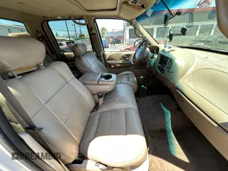 2001 Ford F-150 XLT с VIN 1FTRW07L11KF90642, выставлен на аукционе Copart как лот 64489205 с пробегом 242 959 миль миль и Списание • Salvage title. История ставок и продаж доступна на DreamBid. Изображение 5.