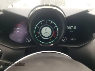 2023 Aston Martin Vantage z VIN SCFSMGAW7PGN07196, wystawiony jako Copart lot #55477894 z przebiegiem 2195 mil mil oraz Szkody całkowita. Historia ofert i sprzedaży dostępna na DreamBid. Obrazek 9.