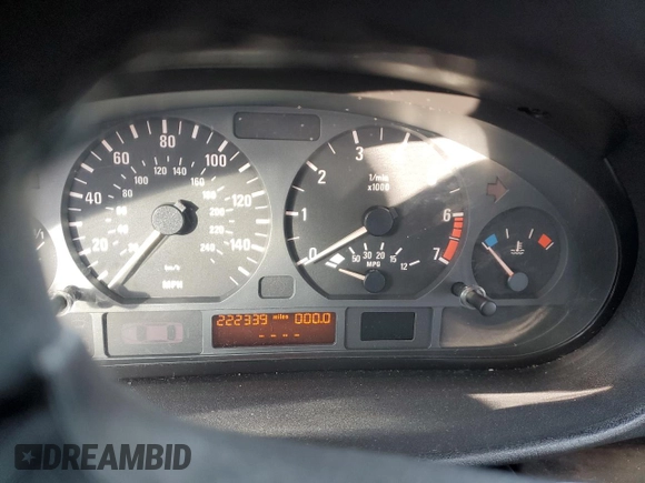 2001 BMW 3 Series 325i with VIN WBAAV33491FU89290, listed as a Copart auction lot 81671414 with 222,339 mi miles and Clean Title. Bid and sale history available at carsss.com. Image 9.