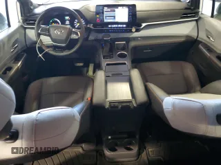2021 Toyota Sienna XSE with VIN 5TDDRKEC5MS020642, listed as a Copart auction lot 49081755 with 53,489 mi miles and Salvage Title. Bid and sale history available at DreamBid. Image 8.