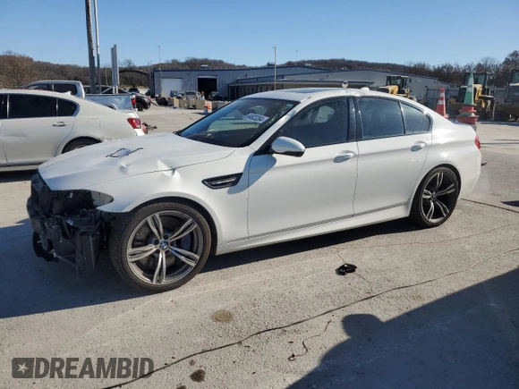 2013 BMW M5 with VIN WBSFV9C59DD096273, listed as a Copart auction lot 84923264 with 122,028 mi miles and Salvage Title. Bid and sale history available at carsss.com. Image 1.