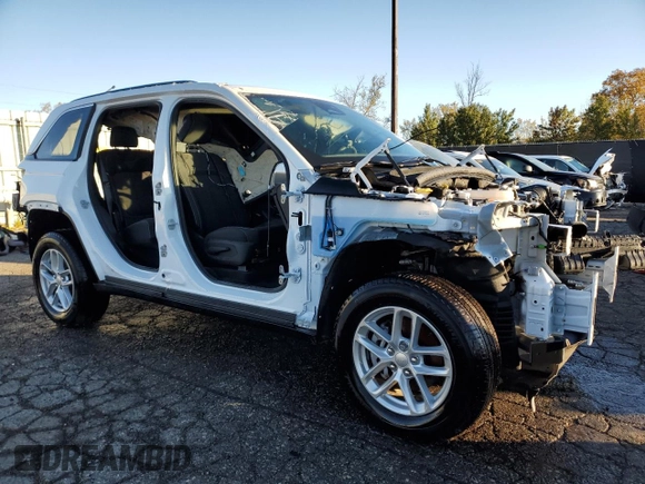 2024 Jeep Grand Cherokee Laredo X with VIN 1C4RJHAG7RC156174, listed as a Copart auction lot 75666744 with 999,999 mi miles and Clean Title. Bid and sale history available at carsss.com. Image 4.