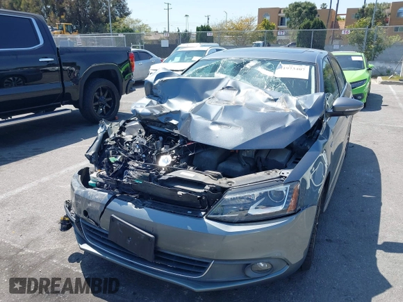 2013 Volkswagen Jetta Hybrid SE with VIN 3VW637AJ1DM232687, listed as a IAAI auction lot 41973407 with 70,428 mi miles and . Bid and sale history available at DreamBid. Image 17.