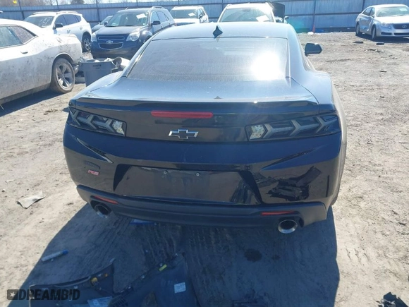 2018 Chevrolet Camaro 1LT with VIN 1G1FB1RS8J0132805, listed as a IAAI auction lot 41661531 with NaN miles. Bid and sale history available at carsss.com. Image 17.