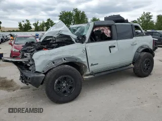 2023 Ford Bronco z VIN 1FMEE5DP1PLB38727, wystawiony jako Copart lot #62945695 z przebiegiem 25 342 mil mil oraz Szkoda całkowita • Salvage title. Historia ofert i sprzedaży dostępna na DreamBid. Obrazek 1.