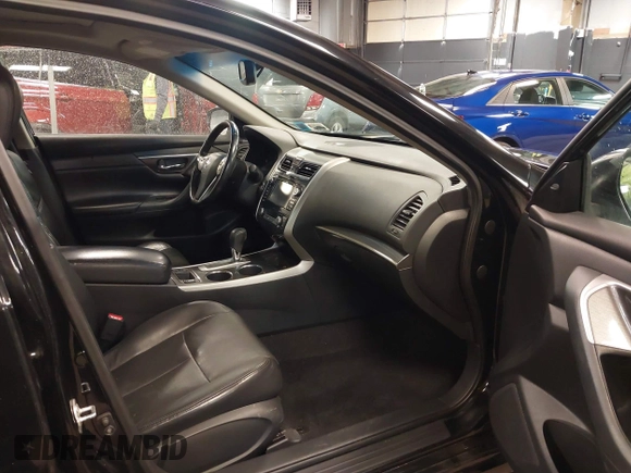 2014 Nissan Altima SL with VIN 1N4AL3AP1EC412299, listed as a IAAI auction lot 41684372 with 84,737 mi miles and . Bid and sale history available at DreamBid. Image 5.