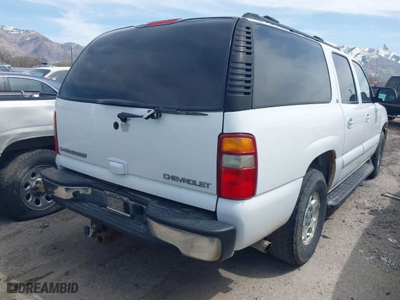 2003 Chevrolet Suburban Z71 with VIN 3GNFK16Z43G335561, listed as a IAAI auction lot 41901703 with 289,564 mi miles. Bid and sale history available at carsss.com. Image 4.