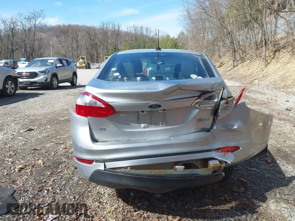 2016 Ford Fiesta SE with VIN 3FADP4BJ4GM106538, listed as a IAAI auction lot 41871345 with 123,847 mi miles. Bid and sale history available at carsss.com. Image 17.