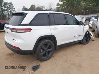 2023 Jeep Grand Cherokee Limited with VIN 1C4RJHBG6PC533640, listed as a IAAI auction lot 41499772 with Not provided miles and . Bid and sale history available at DreamBid. Image 4.