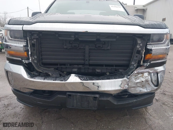 2017 Chevrolet Silverado 1500 LT with VIN 1GCVKREH9HZ170691, listed as a IAAI auction lot 41196713 with 111,189 mi miles. Bid and sale history available at carsss.com. Image 6.