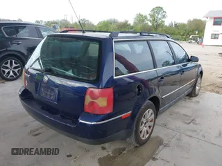 2003 Volkswagen Passat GLS z VIN WVWVD63B93E026484, wystawiony jako IAAI lot #41071543 z przebiegiem 172 538 mil mil oraz . Historia ofert i sprzedaży dostępna na DreamBid. Obrazek 4.