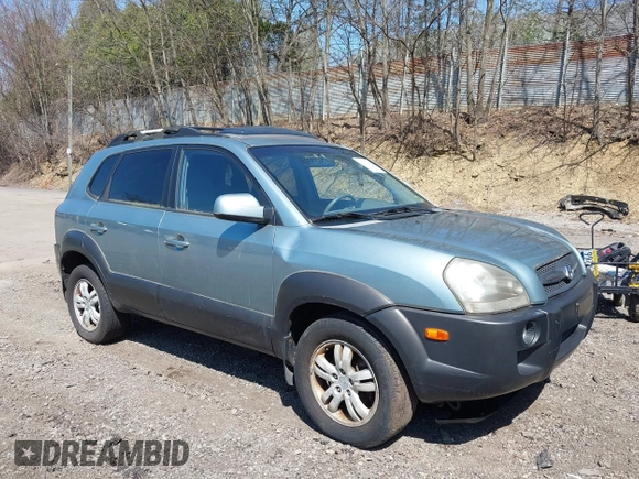 2006 Hyundai Tucson GLS with VIN KM8JN12D06U285856, listed as a IAAI auction lot 42112640 with 157,016 mi miles. Bid and sale history available at carsss.com. Image 1.