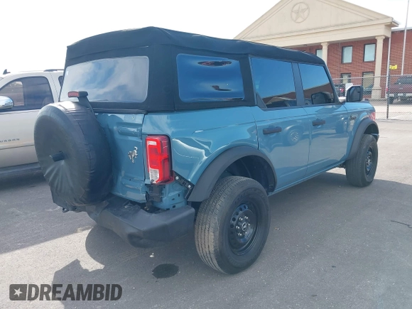 2023 Ford Bronco с VIN 1FMDE5BH2PLA98570, выставлен на аукционе IAAI как лот 42322165 с пробегом 10 266 миль миль и . История ставок и продаж доступна на DreamBid. Изображение 4.
